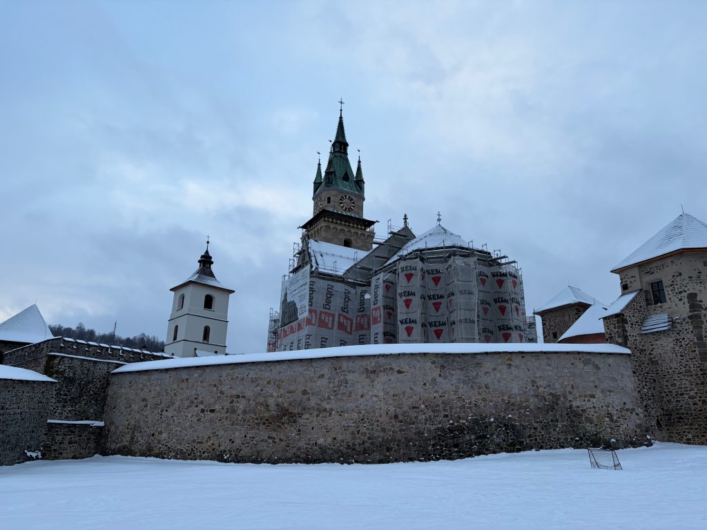Obnova Kostola sv. Kataríny naberá po zime nový dych.